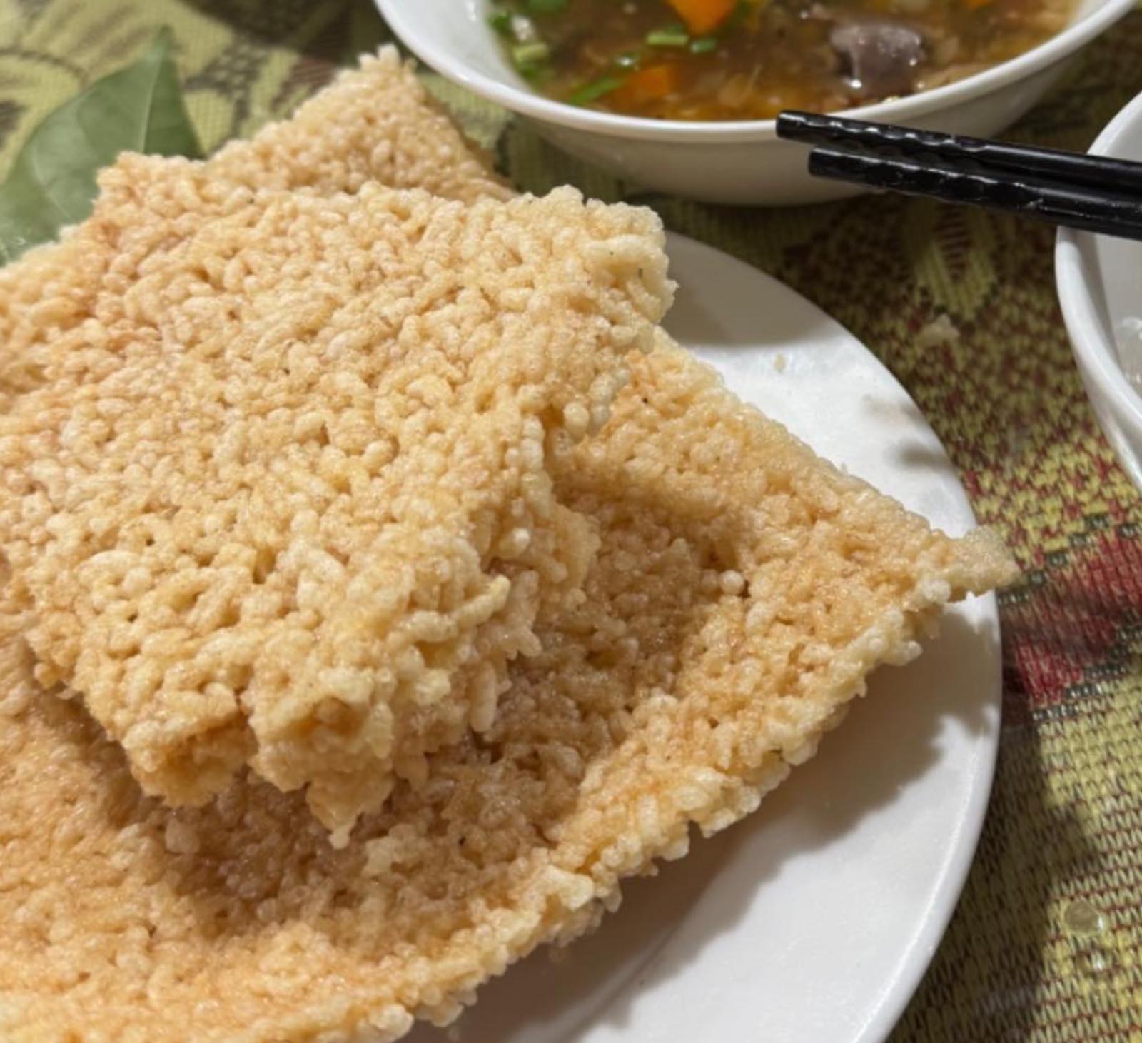 Cơm cháy chấm canh dê (Crispy rice with goat soup) - Dũng Phố Núi, Ninh Binh