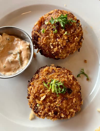 Crab Cakes with Remoulade Sauce